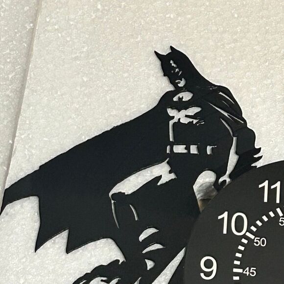Batman Vinyl Light Up Wall Clock - Picture 2 of 6